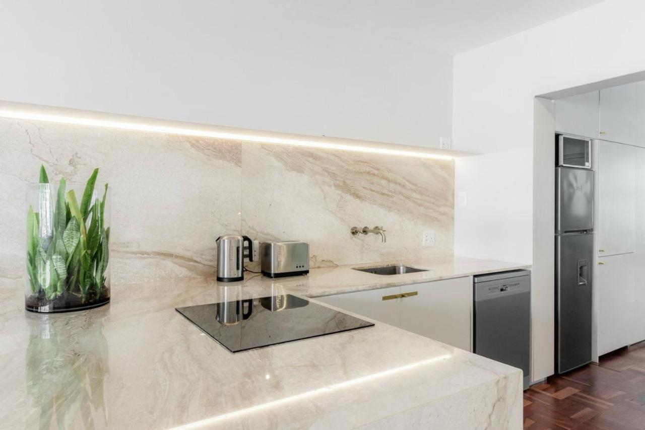 Luxurious Flat On Road Sea Point Apartment Cape Town