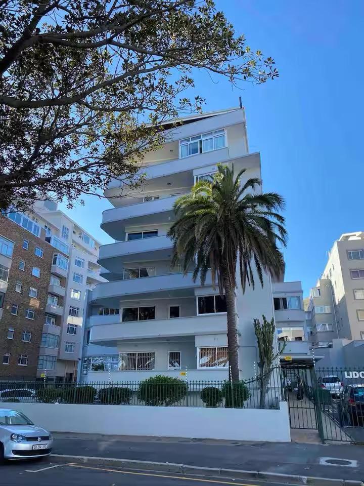 Luxurious Flat On Road Sea Point Apartment Cape Town