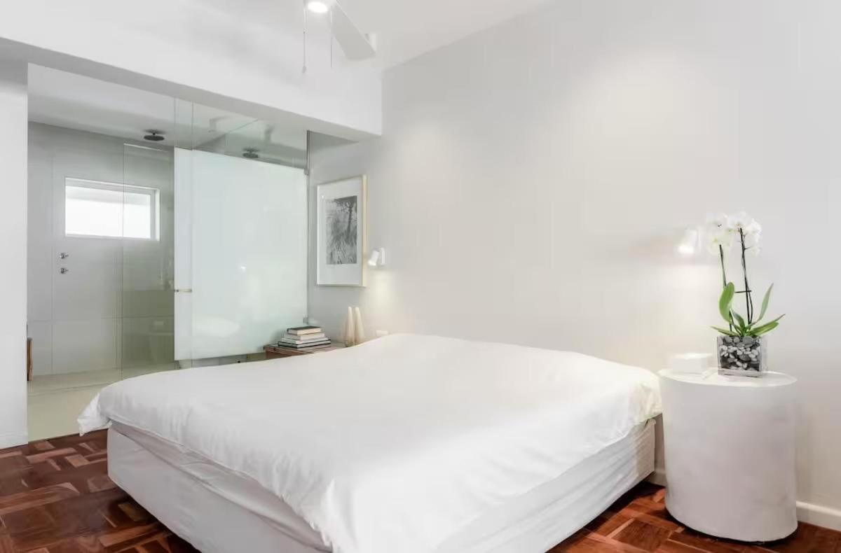 Apartment Luxurious Flat On Road Sea Point Cape Town