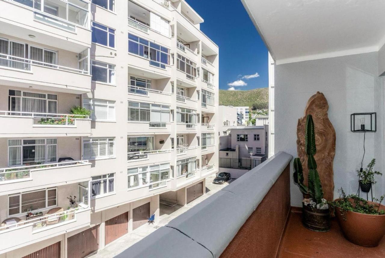 Luxurious Flat On Road Sea Point * Cape Town